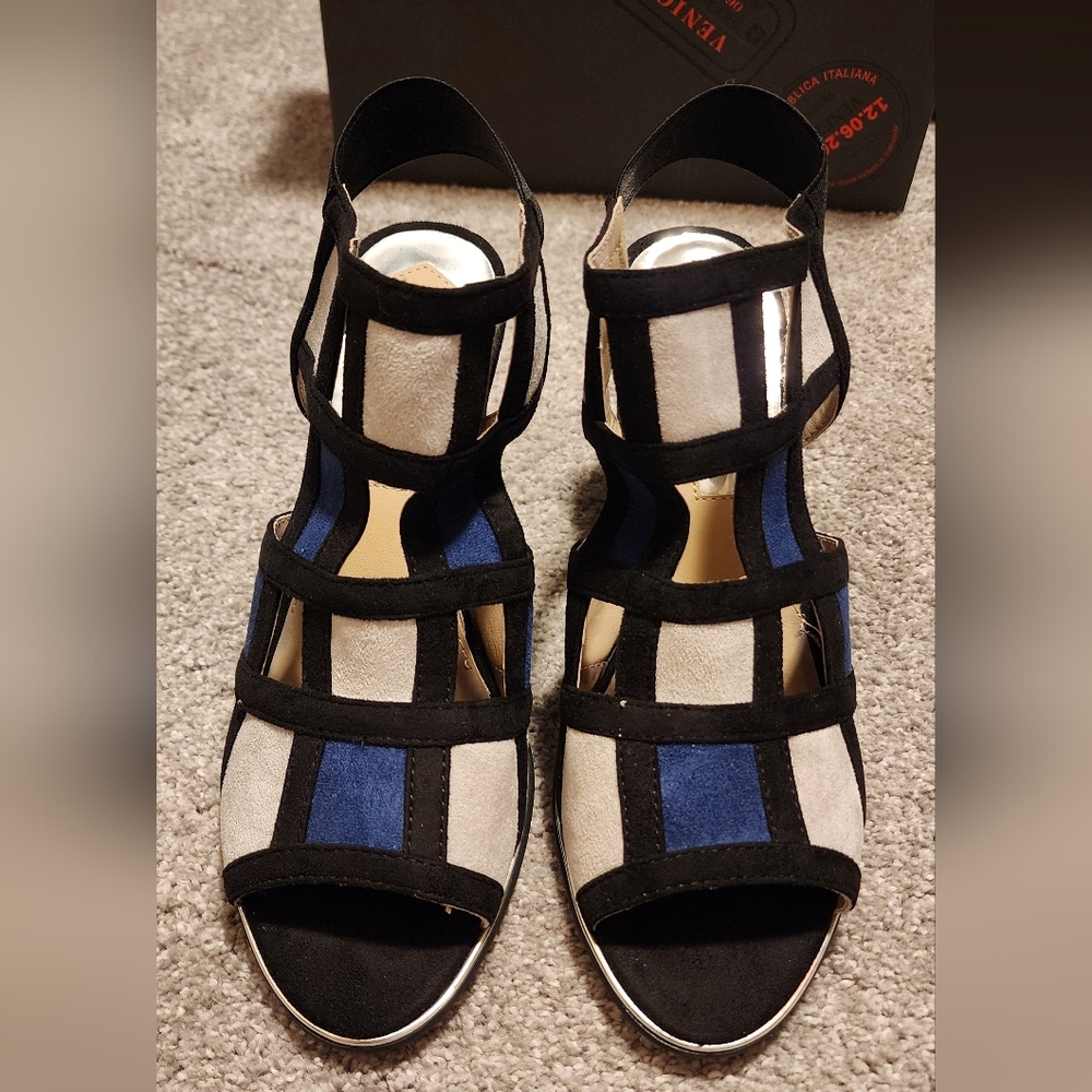 Rialto "Welth" open toe heeled sandals, navy/tan multi-color sueded, sz: 8.5 NIB - Picture 2 of 11